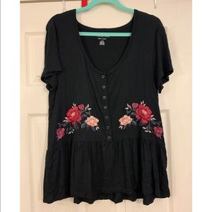 American Eagle Black Floral T-Shirt